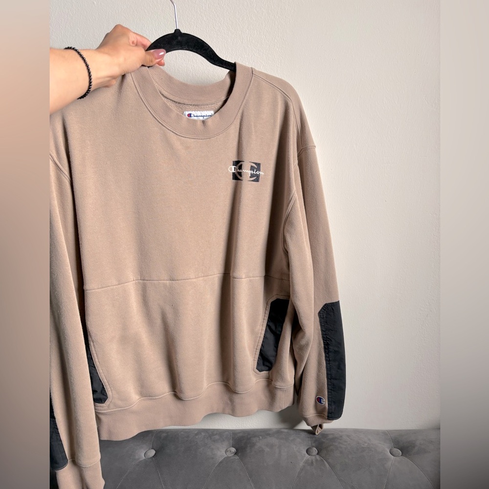 Champion pullover sweater
